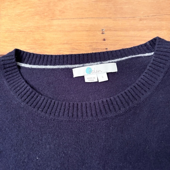 Boden fish and chips navy crew sz S - Picture 4 of 5